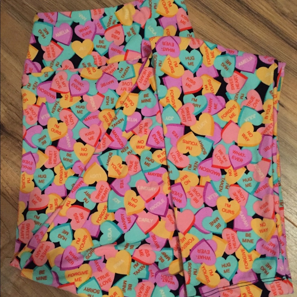 🌹SOLD🌹 Lularoe TC Conversation Hearts Leggings